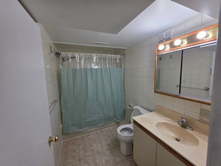 For Lease - 33 Broomfield Drive Unit# Basement, Toronto, Ontario - Photo 4