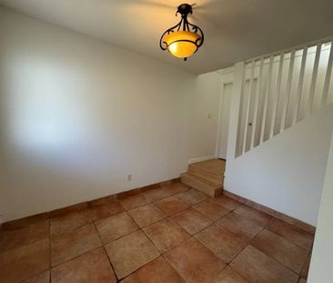 3 Bedroom TOP LEVEL Home! Central Location at 124/224th - PET FRIENDLY - Photo 3