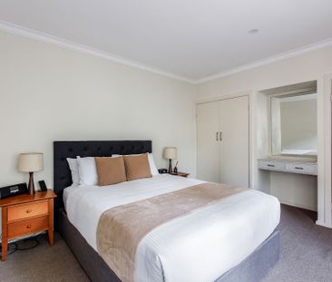 Perfectly Positioned, Light-Filled Home in the Heart of Canterbury - Photo 5