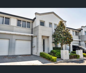 19 Highland Close, Macquarie Links, NSW 2565 - Photo 6