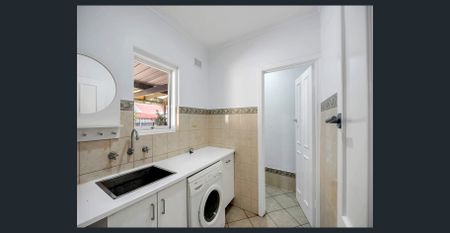 Perfect HOME in the Heart of CAMPBELLTOWN - Photo 4