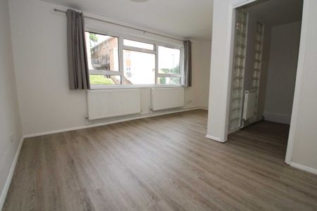 1 bed Maisonette for rent - Photo 4