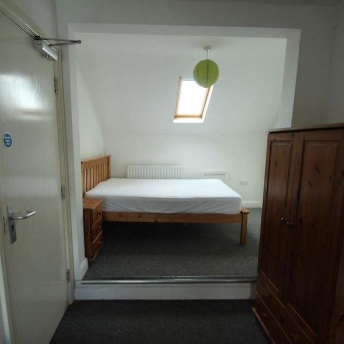 3 bedroom apartment to rent - Photo 1