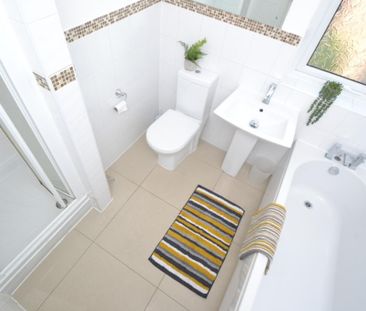 6 bedroom semi-detached house to rent - Photo 3