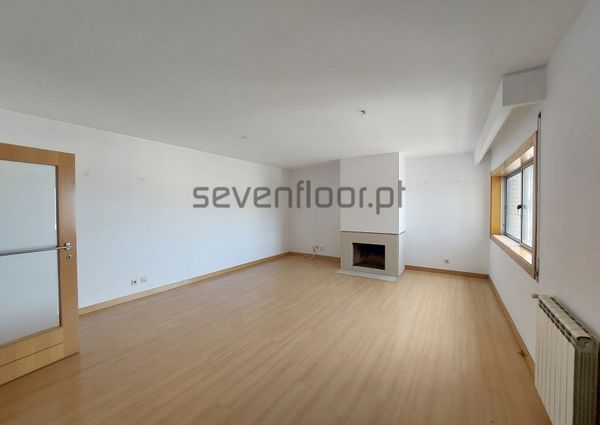 Apartamento T2+1 em Porto