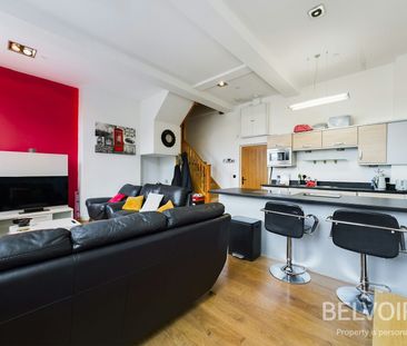 Duplex to rent on - Photo 1