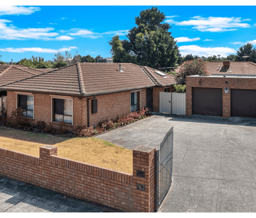 Family Home in Meadow Heights - Photo 1