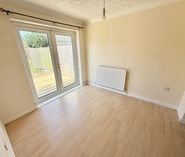 3 bedroom terraced house to rent - Photo 2
