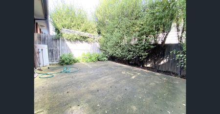 Prime Location: Delightful 1-Bedroom Retreat - Photo 4