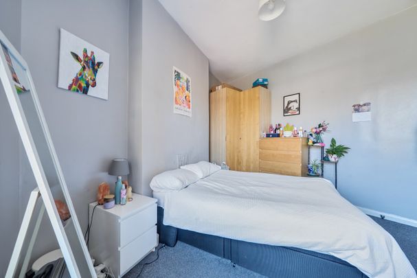 Balham Hill, London, SW12 - Photo 1