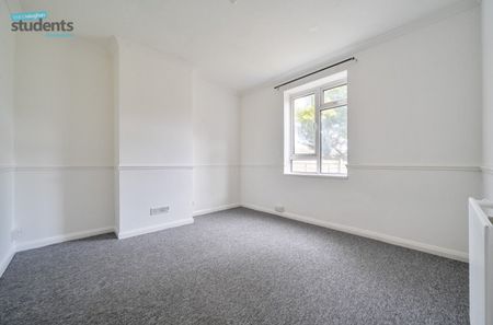 4 bedroom detached house to rent - Photo 3