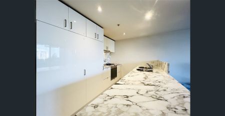 Furnished 2 bedrooms in Watergate - Photo 2