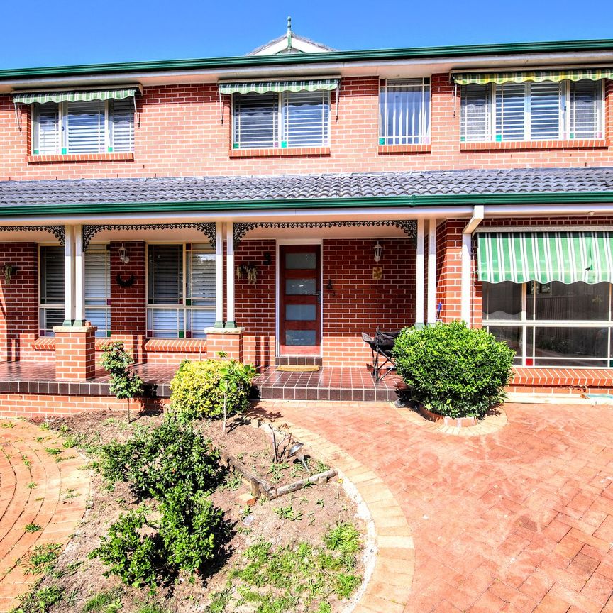 Five Bedroom Family Home - Photo 1