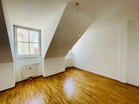 ++ZENTRALE LAGE++ Helle 2-Zimmer-Wohnung mit Schlossbergblick - Photo 3