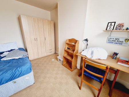 3 Bed Student Accommodation - Photo 4