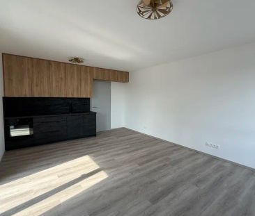 Pronájem bytu 1+kk s balkonem a garáží, ulice Plk. Loudy v Kutné Hoře - Photo 3