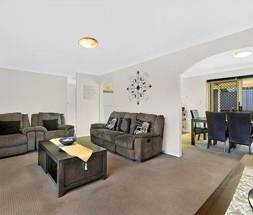 Ideal Family Home in a Convenient Berkeley Vale Location - Photo 3