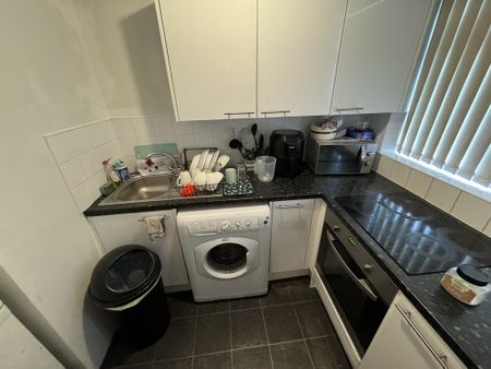 1 bedroom flat to rent - Photo 4