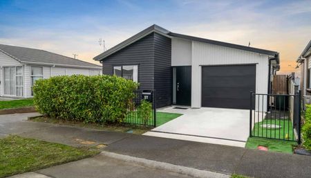 Charming Family Home at 57 Sapwood Crescent – Kauri Flats School Zone - Photo 3