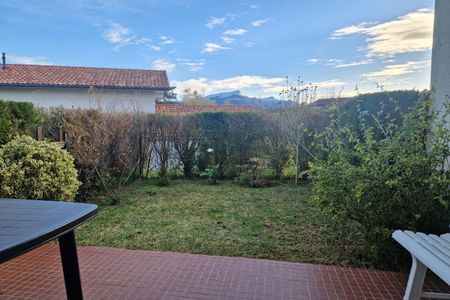 A LOUER - Appartement 2 PIECES 44 m2 - Terrasse et petit jar - Photo 3