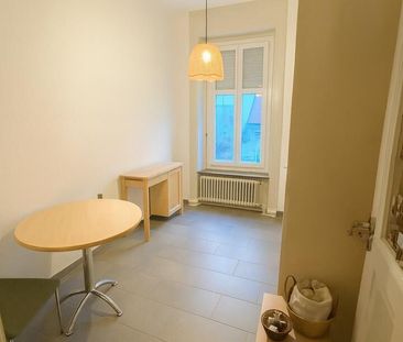 Spacious apartment in the heart of the old town of Porrentruy - Photo 1