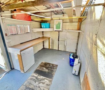 Fairfax Road - Photo 3