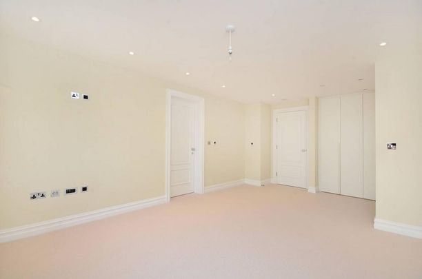 5 bedroom semi-detached house to rent - Photo 1