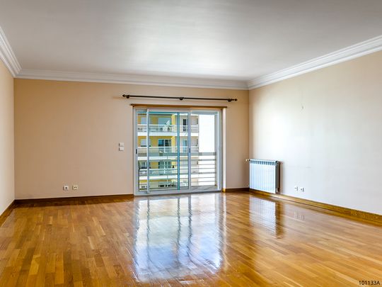 Apartamento T3 para arrendamento sem móveis nos Jardins da Parede - Photo 1