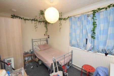 4 bedroom house to rent - Photo 2