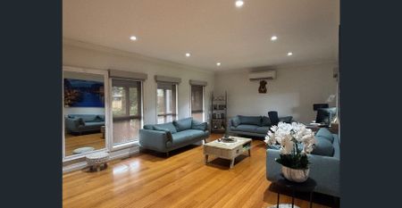 Impressive 3-bedroom property - Photo 2