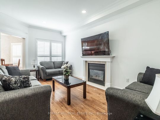 For Lease - 41 Cedar Springs Drive, Richmond Hill, Ontario - Photo 1