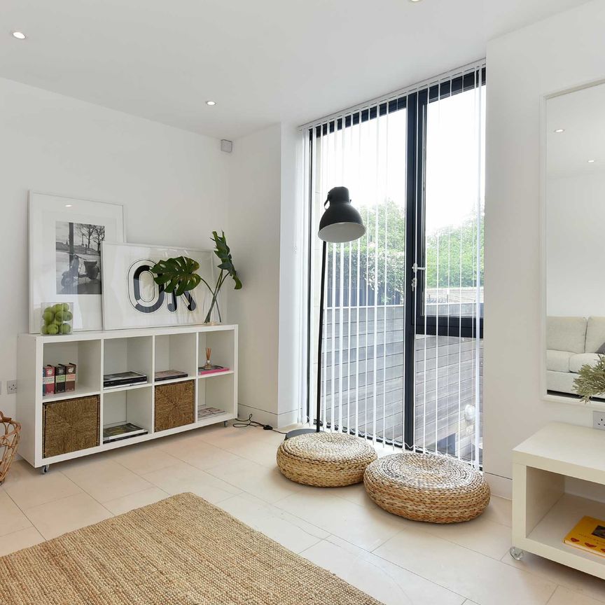 Latitude House, Primrose Hill, NW1 - Photo 1