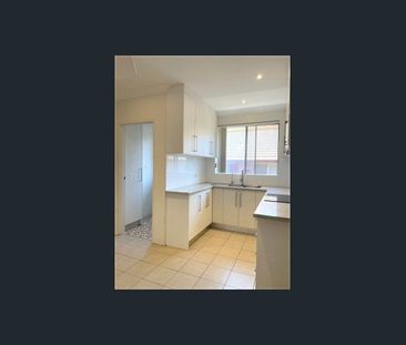 Spacious Two-Bedroom Apartment in a Convenient Location! - Photo 2
