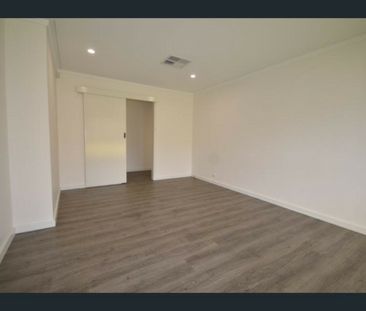 CHARMING HOME IN SILVER SANDS , WALK TO BEACH - Photo 4