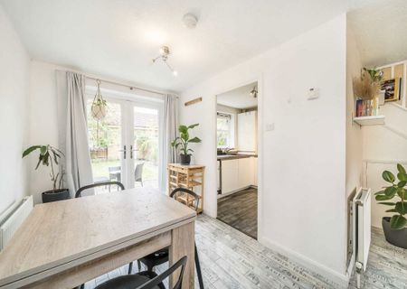 Henry Doulton Drive, SW17 6DG, London - Photo 2