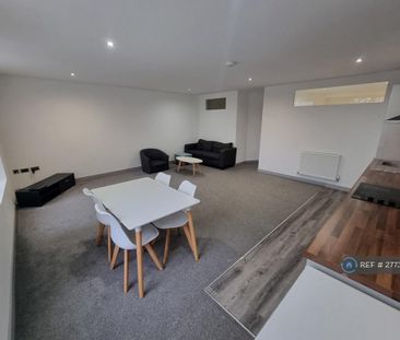 2 bedroom flat to rent - Photo 6