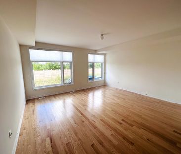 For Lease - 33 Drainie Street, Vaughan, Ontario - Photo 2