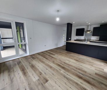 2 bedroom flat to rent - Photo 4