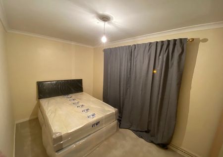 Room in a Shared Flat, William Guy Gardens, E3 - Photo 2