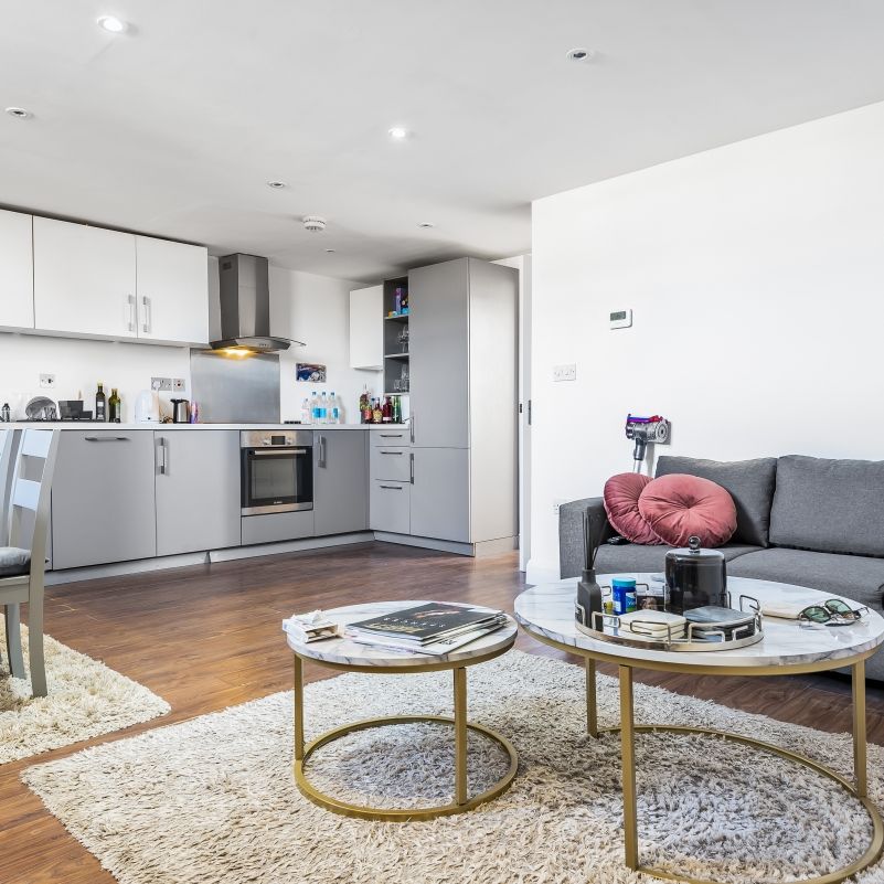 The Cut, London, SE1 - Photo 1