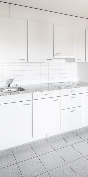 "Living near the city center and train station guaranteed!" - Photo 1