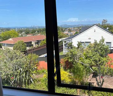 Charming 3BR Massey Haven with Garden - Photo 1