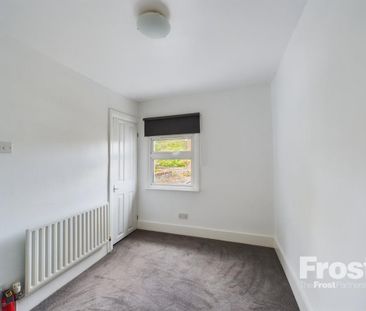 2 bedroom semi-detached house to rent - Photo 3
