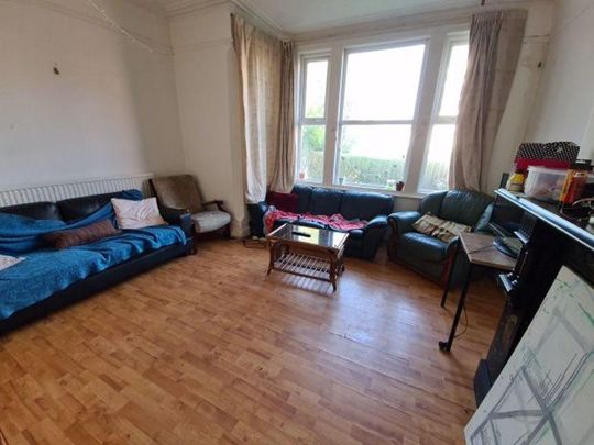 1 bedroom in a house share to rent - Photo 1