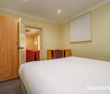 Fully Furnished 3 bedroom Semi located in CBD. Available 23.12.2025 - Photo 4