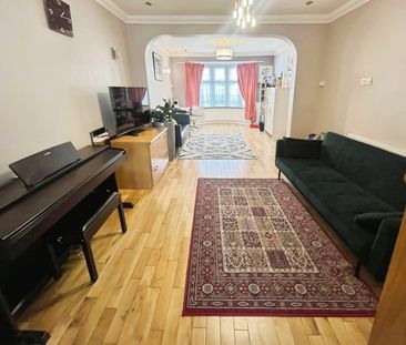 4 bedroom House To Let - Photo 6