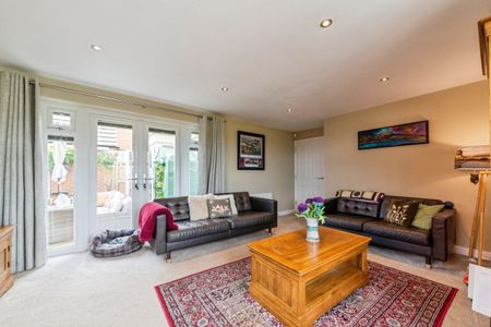 Caldicot Gardens - Photo 2