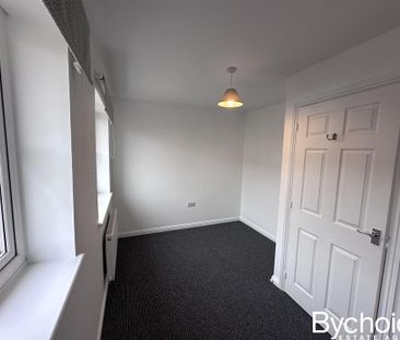 2 bedroom terraced house to rent - Photo 3