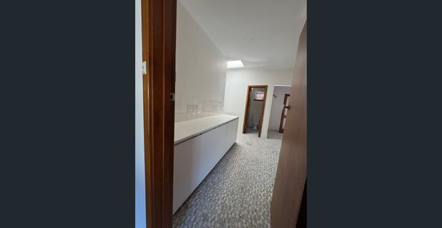 Spacious 4x2 Family Home in East Victoria Park - Photo 1