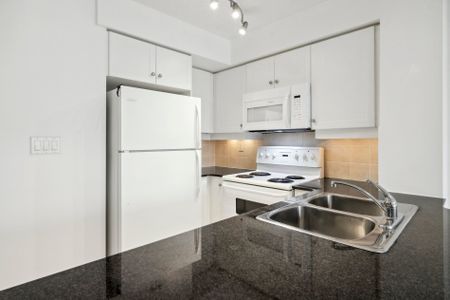 For Lease - 19 Barberry Place Unit# 711, Toronto, Ontario - Photo 4